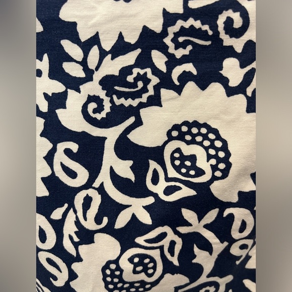 Talbots size 6 blue and white cotton blend lace hem skirt- office, date night - Picture 8 of 9